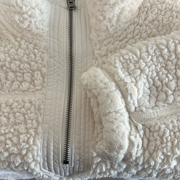 Abercrombie & Fitch Sherpa quarter-zip - Picture 8 of 9